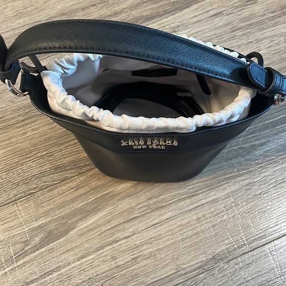 Kate Spade small bucket bag with extra adjustable strap. - Picture 2 of 5